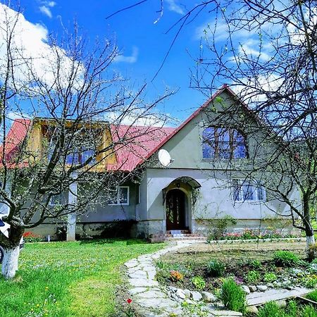 Gostynna Rodyna Hotel Iszka Kültér fotó