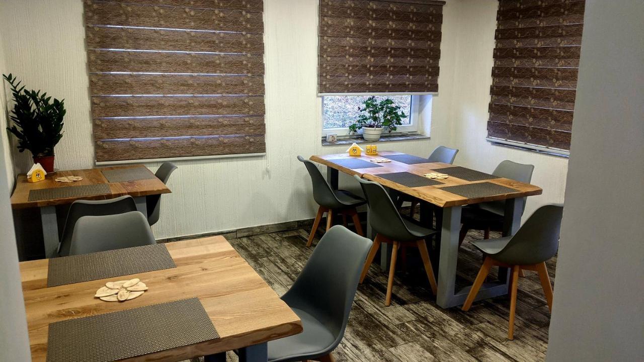 Gostynna Rodyna Hotel Iszka Kültér fotó